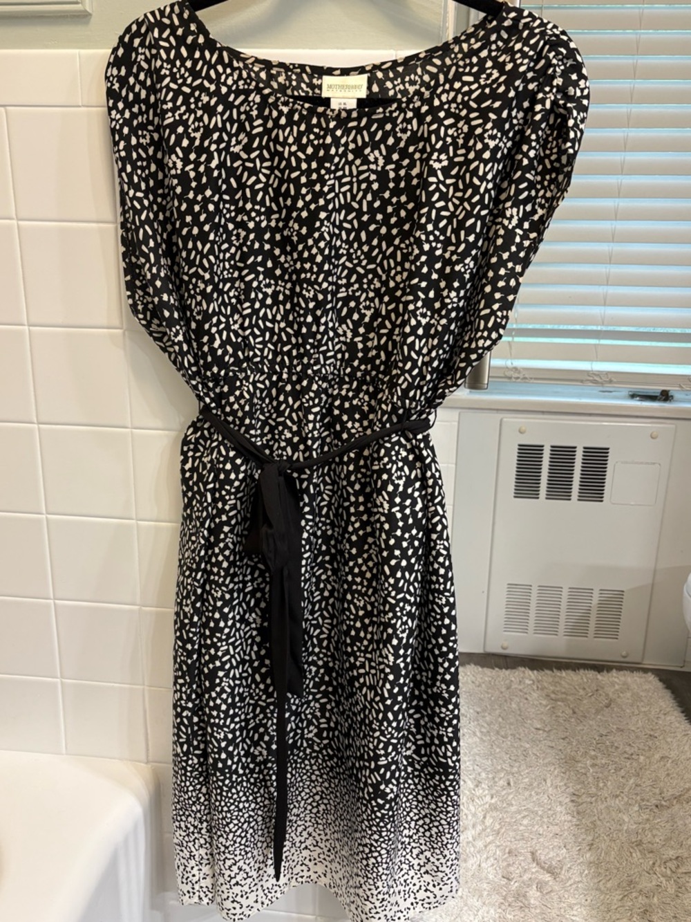 Motherhood size XL Black and White Midi Dress with Belt maternity